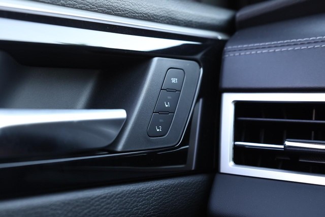 Nissan Rogue Plug-In Hybrid Vehicle Full-screen Gallery Image 20