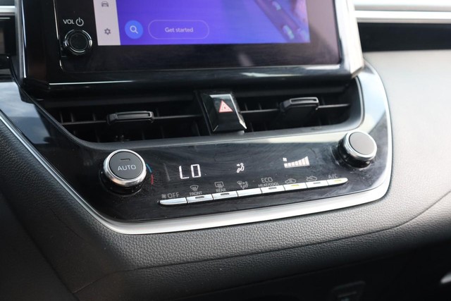 Toyota Corolla Vehicle Image 13