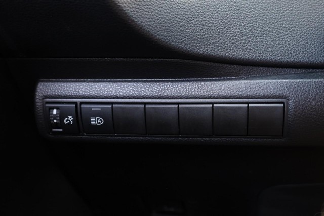 Toyota Corolla Vehicle Image 18