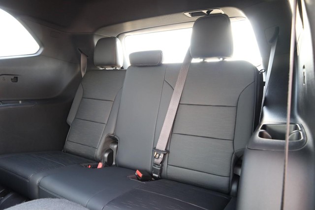 Buick Enclave Vehicle Full-screen Gallery Image 28