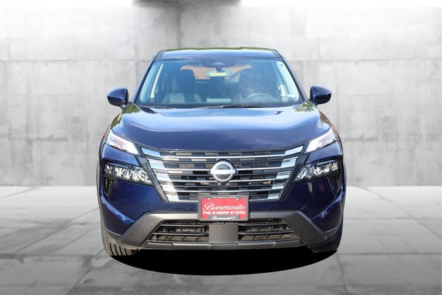 Nissan Rogue Vehicle Image 04