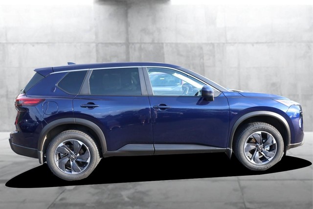 Nissan Rogue Vehicle Image 05