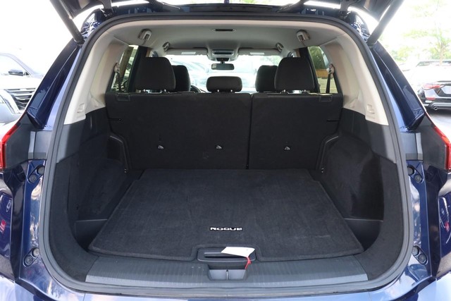 Nissan Rogue Vehicle Image 07