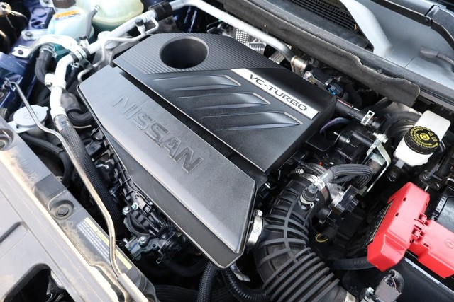 Nissan Rogue Vehicle Image 25