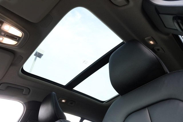 Volvo XC40 Vehicle Image 09