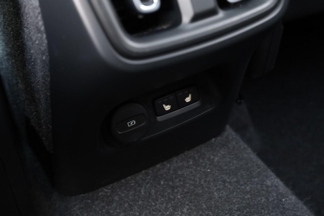 Volvo XC40 Vehicle Image 24