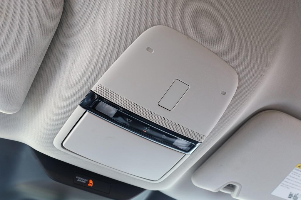 Nissan Murano Vehicle Image 17