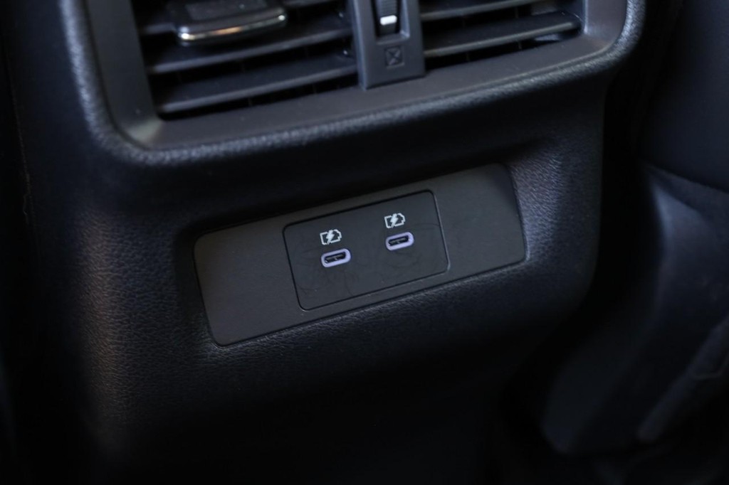 Nissan Murano Vehicle Image 22