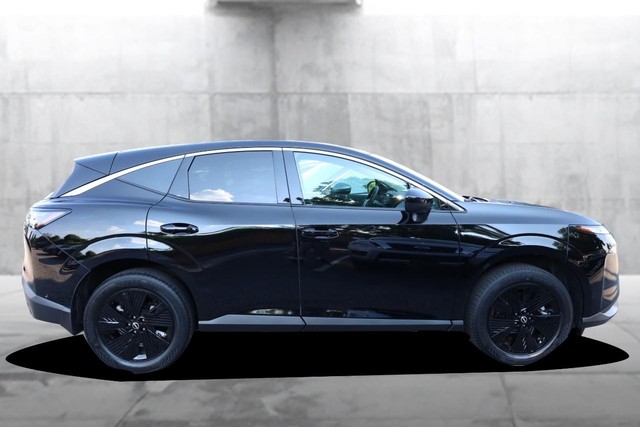 Nissan Murano Vehicle Full-screen Gallery Image 5