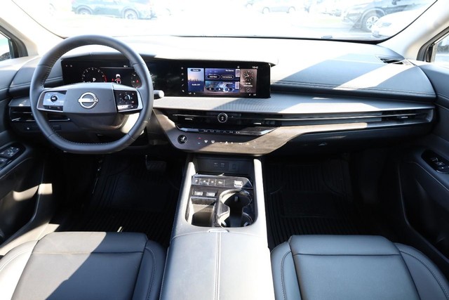 Nissan Murano Vehicle Full-screen Gallery Image 23