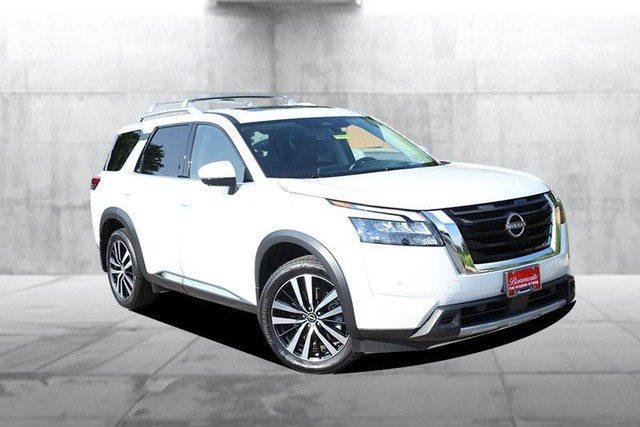 Nissan Pathfinder Vehicle Image 02