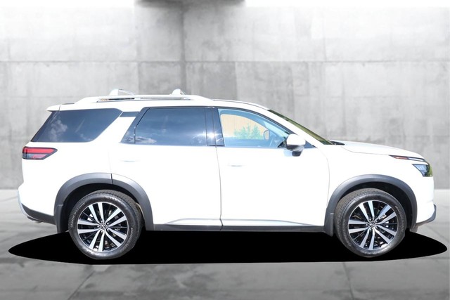 Nissan Pathfinder Vehicle Image 05