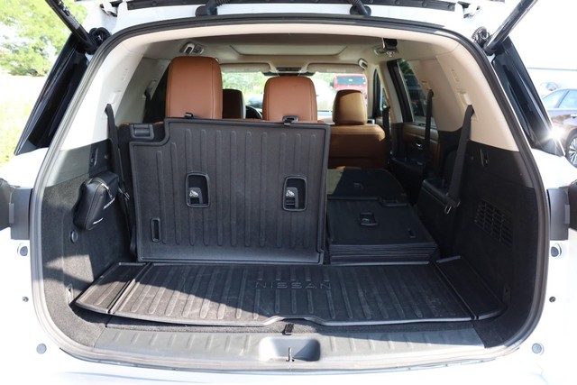 Nissan Pathfinder Vehicle Image 08