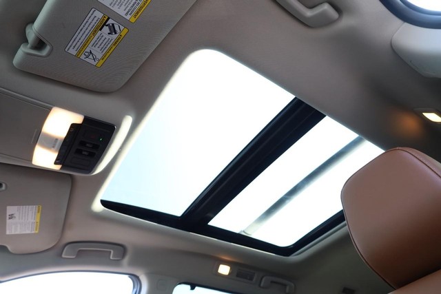 Nissan Pathfinder Vehicle Image 11