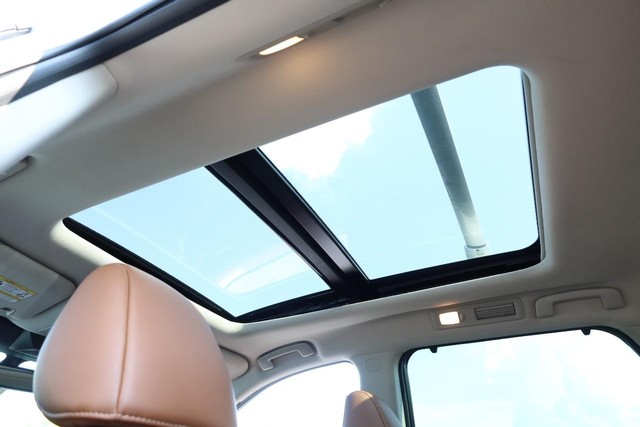 Nissan Pathfinder Vehicle Image 12