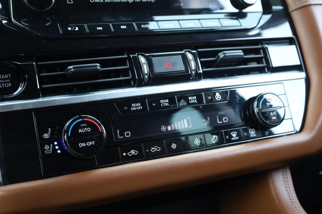 Nissan Pathfinder Vehicle Image 18