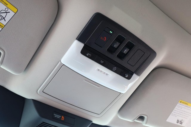 Nissan Pathfinder Vehicle Image 21