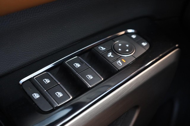 Nissan Pathfinder Vehicle Image 22