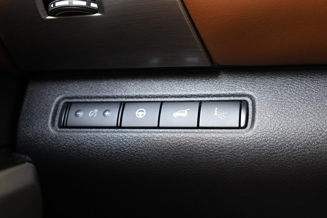 Nissan Pathfinder Vehicle Image 23
