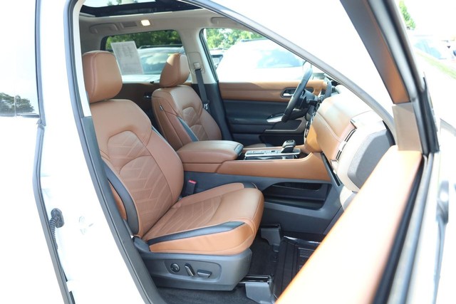 Nissan Pathfinder Vehicle Image 31