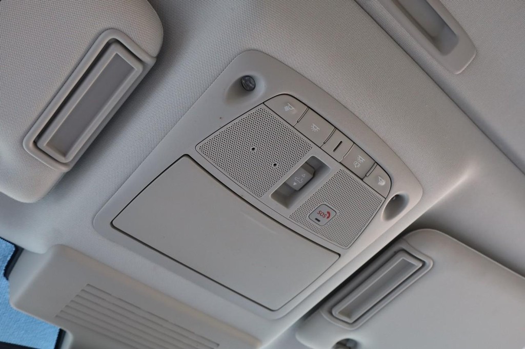 Nissan Armada Vehicle Image 21
