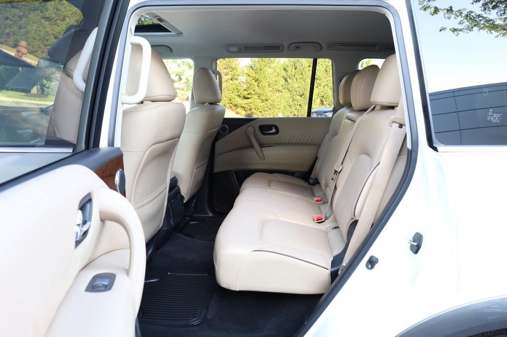 Nissan Armada Vehicle Image 25