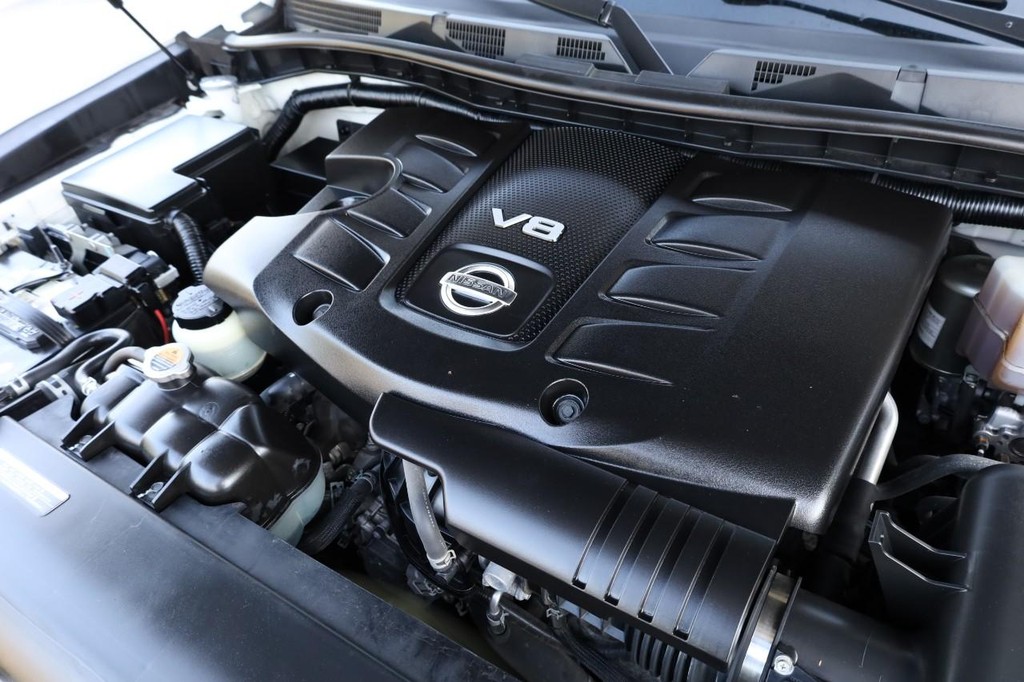 Nissan Armada Vehicle Image 31