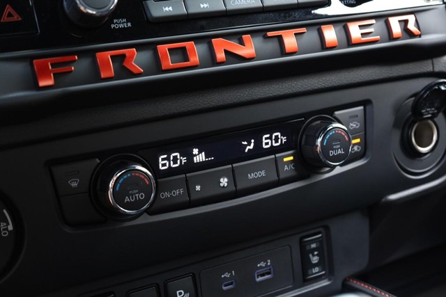 Nissan Frontier Vehicle Image 13