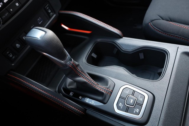 Nissan Frontier Vehicle Image 16