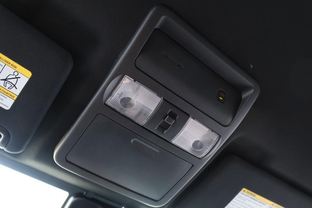 Nissan Frontier Vehicle Image 17