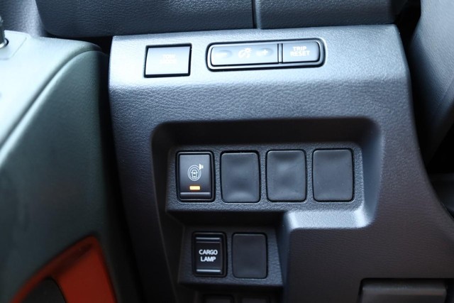 Nissan Frontier Vehicle Image 19