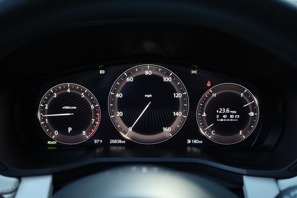Mazda CX-90 Vehicle Full-screen Gallery Image 14