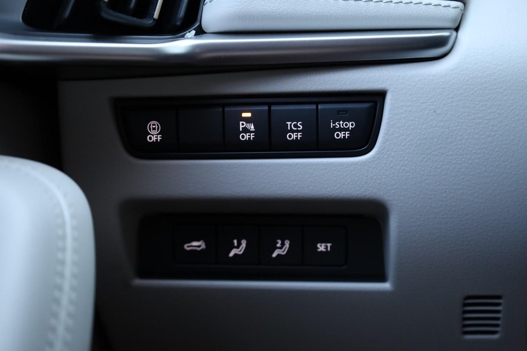 Mazda CX-90 Vehicle Full-screen Gallery Image 21