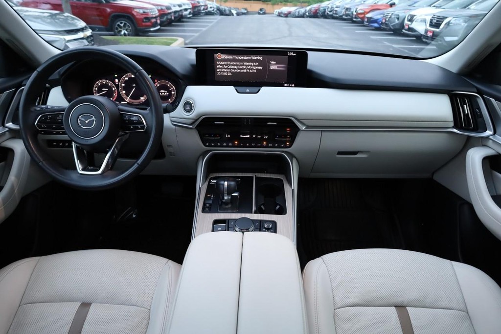 Mazda CX-90 Vehicle Full-screen Gallery Image 26