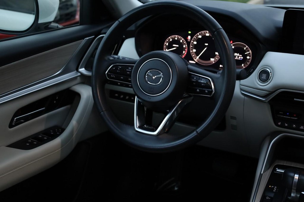 Mazda CX-90 Vehicle Full-screen Gallery Image 27