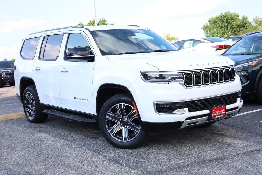 Jeep Wagoneer Vehicle Full-screen Gallery Image 2