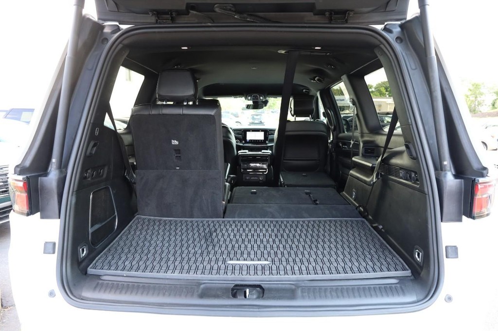Jeep Wagoneer Vehicle Full-screen Gallery Image 8