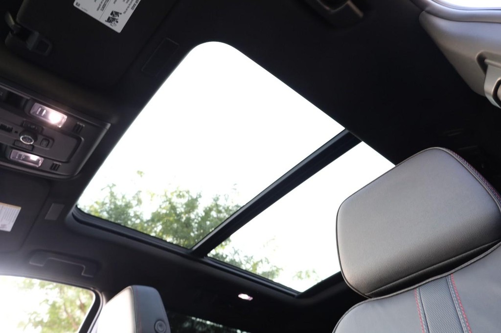Chevrolet Tahoe Vehicle Full-screen Gallery Image 10