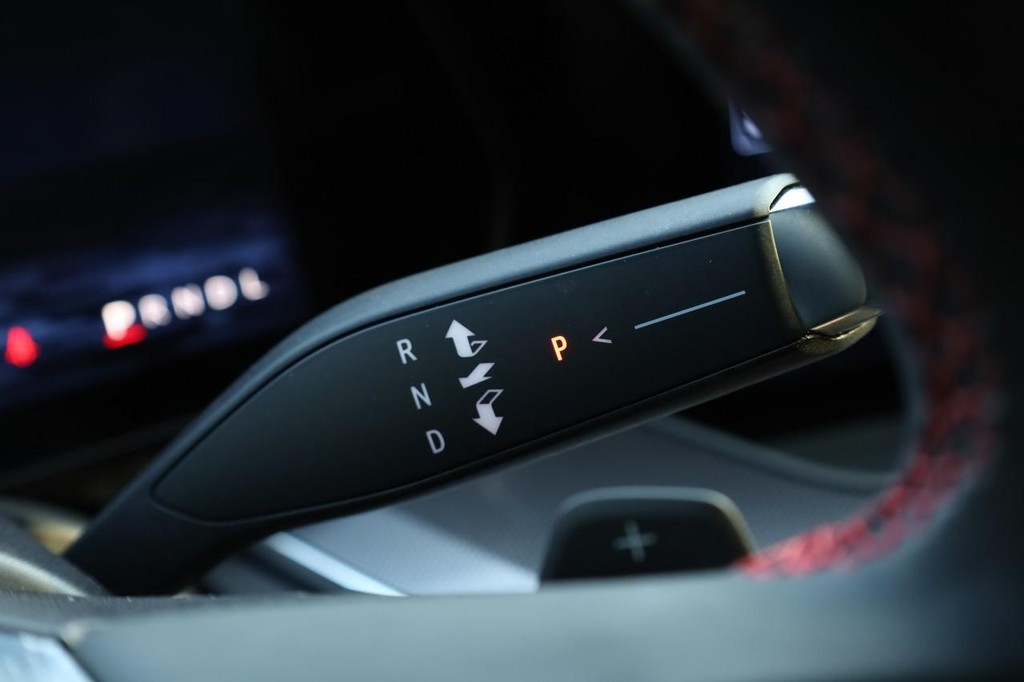 Chevrolet Tahoe Vehicle Full-screen Gallery Image 16