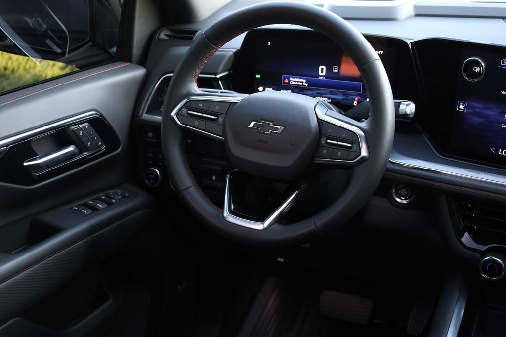 Chevrolet Tahoe Vehicle Full-screen Gallery Image 24