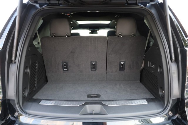 Chevrolet Tahoe Vehicle Full-screen Gallery Image 06
