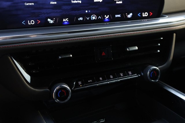 Chevrolet Tahoe Vehicle Full-screen Gallery Image 15