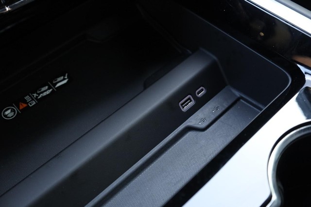 Chevrolet Tahoe Vehicle Full-screen Gallery Image 17