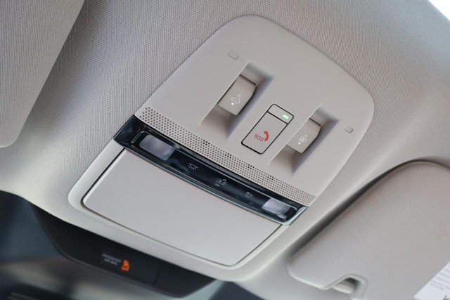 Nissan Murano Vehicle Image 20