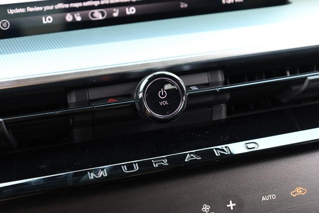 Nissan Murano Vehicle Image 16