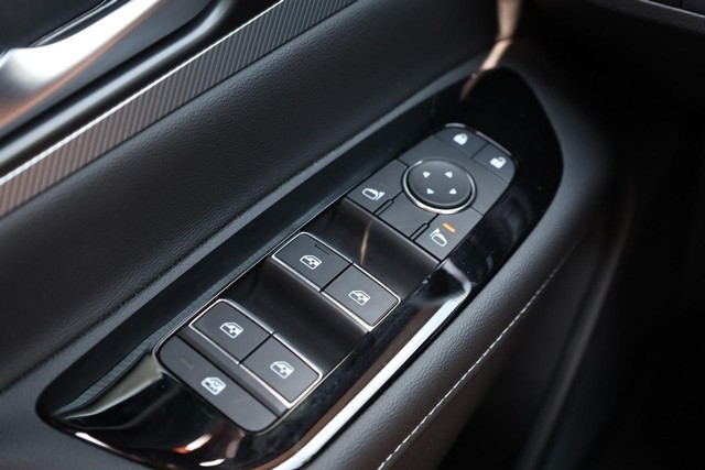 Nissan Murano Vehicle Image 21