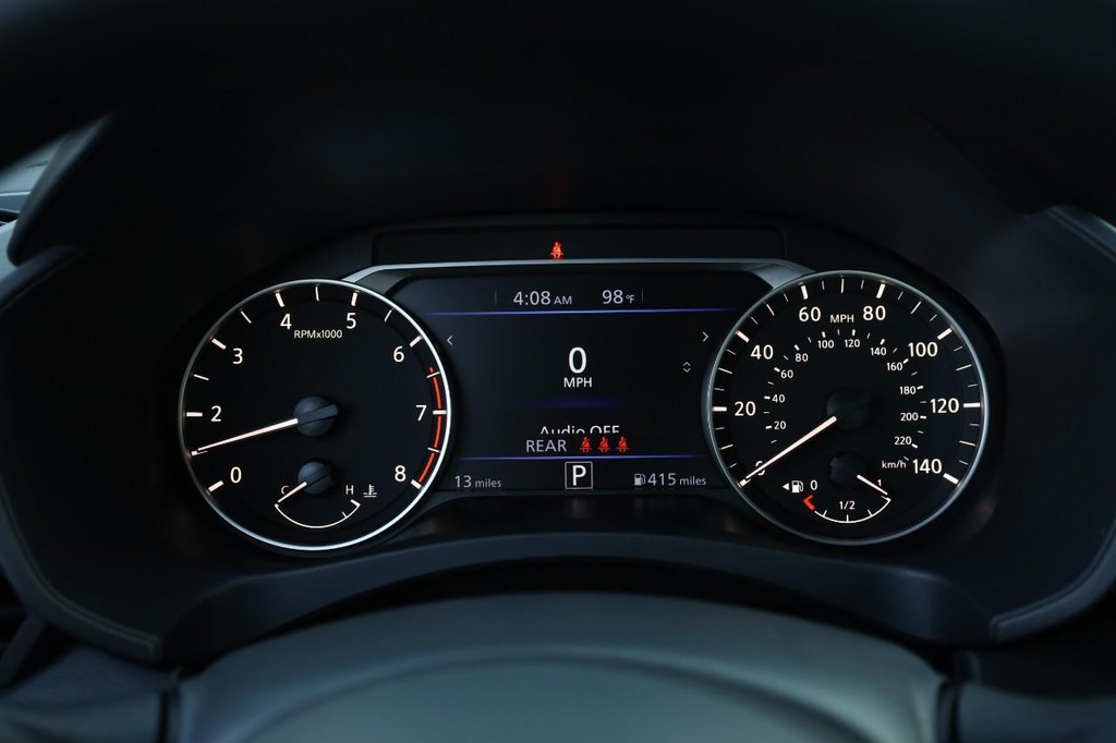 Nissan Altima Vehicle Image 10