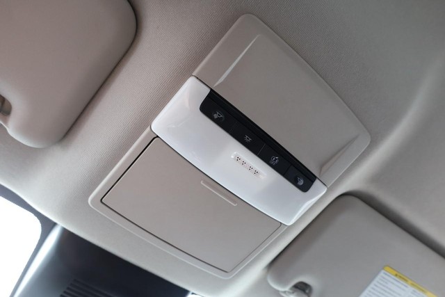 Nissan Sentra Vehicle Image 16