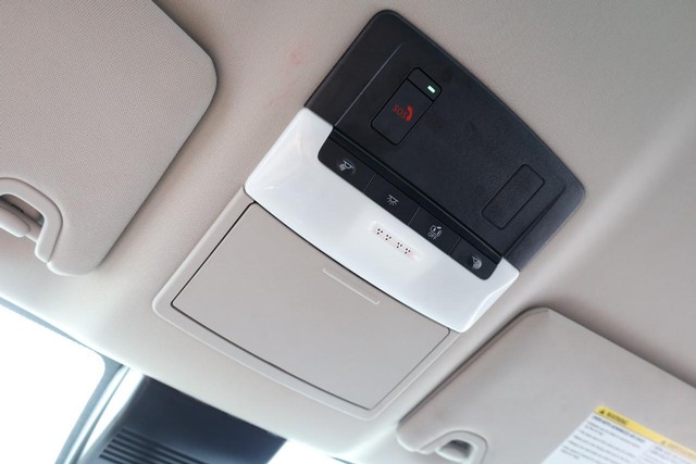 Nissan Altima Vehicle Image 16