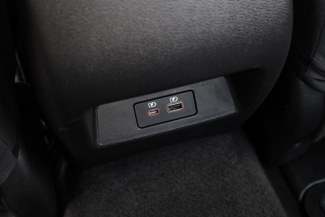 Nissan Altima Vehicle Image 20